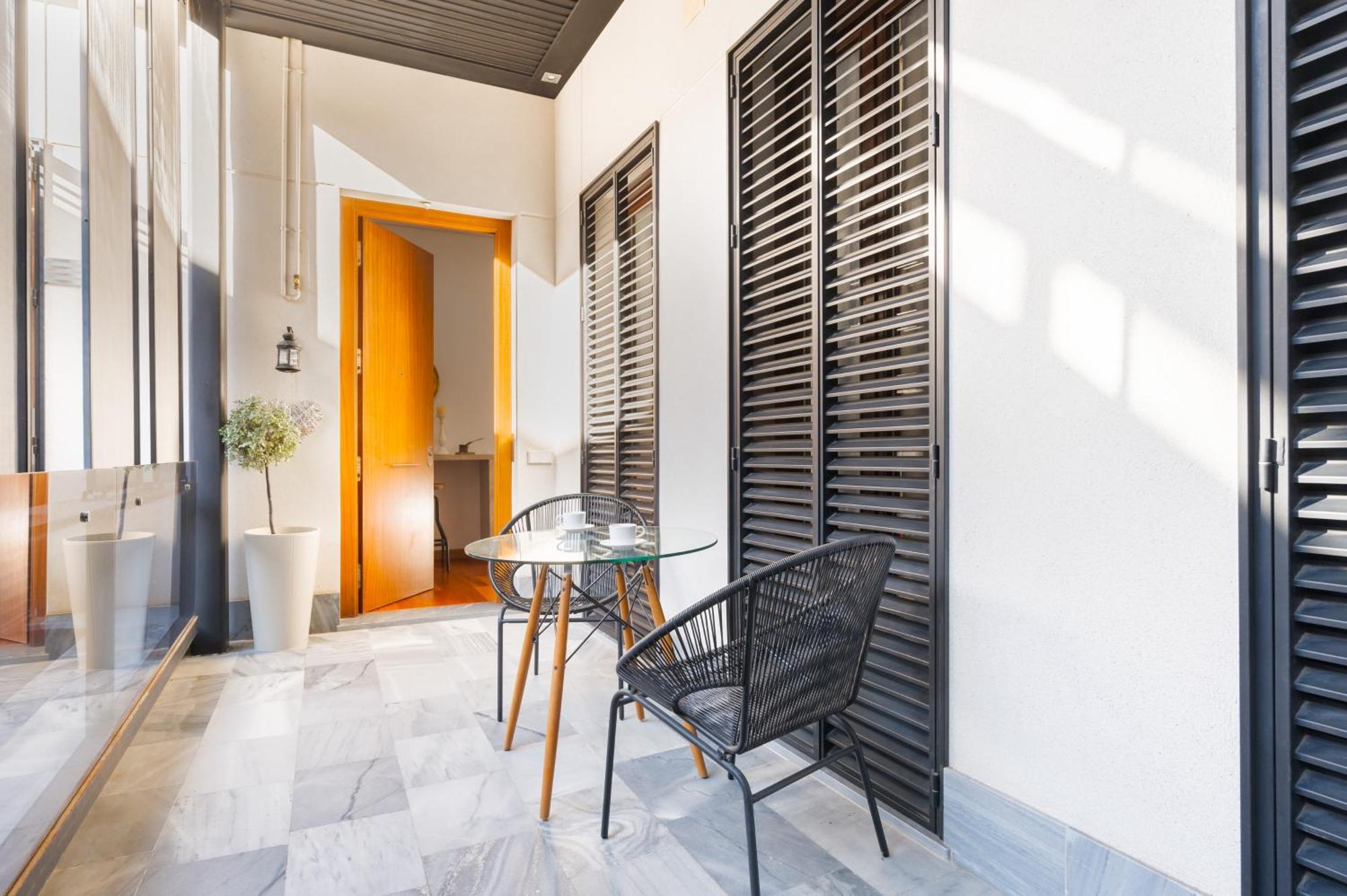 Attic With Terrace- 1Bd 1Bth- Corral Del Rey Apartment Seville Exterior photo